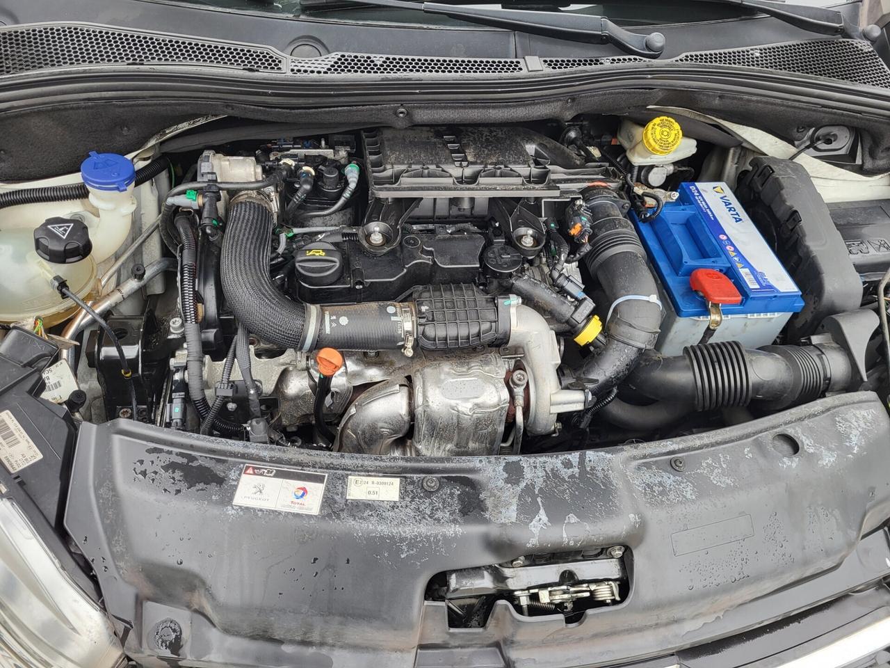 PEUGEOT 208 1,4 HDI-UNICO PROPRIETAR-4 REVISIONI