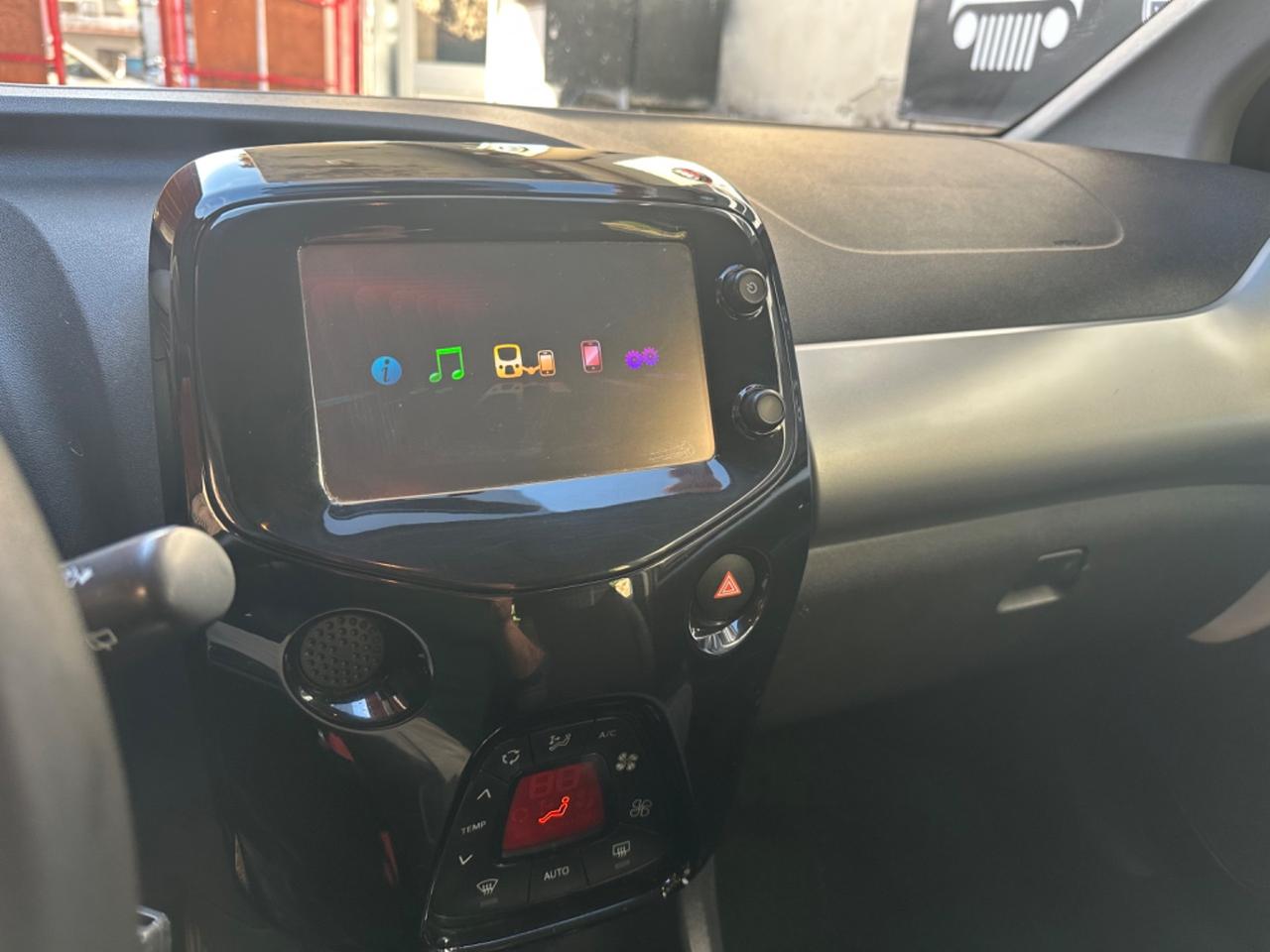 Peugeot 108 VTi 68 3 porte RATE/FINANZIAMENTI