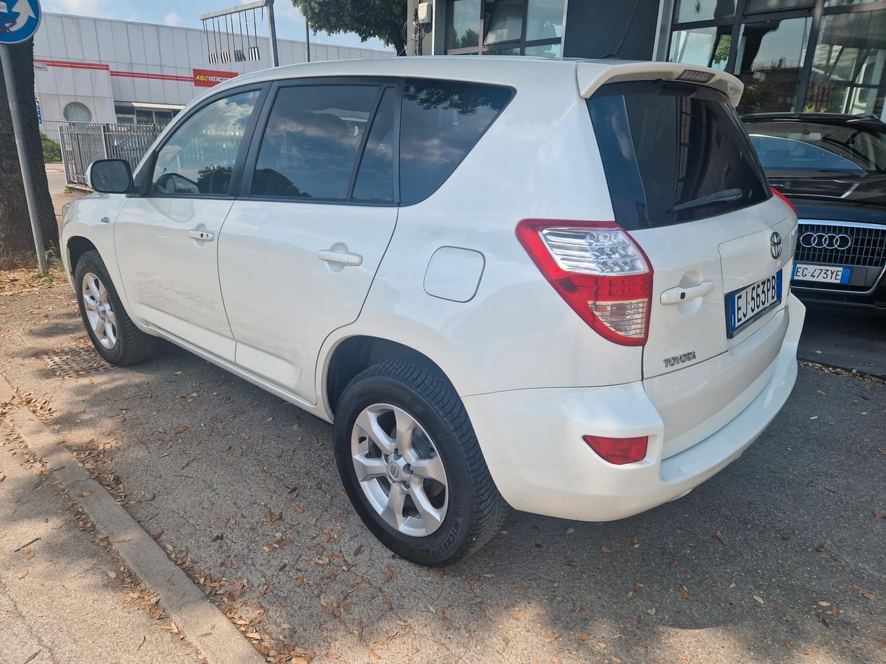 Toyota RAV 4 RAV4 Crossover 2.2 D-Cat A/T 150 CV Executive