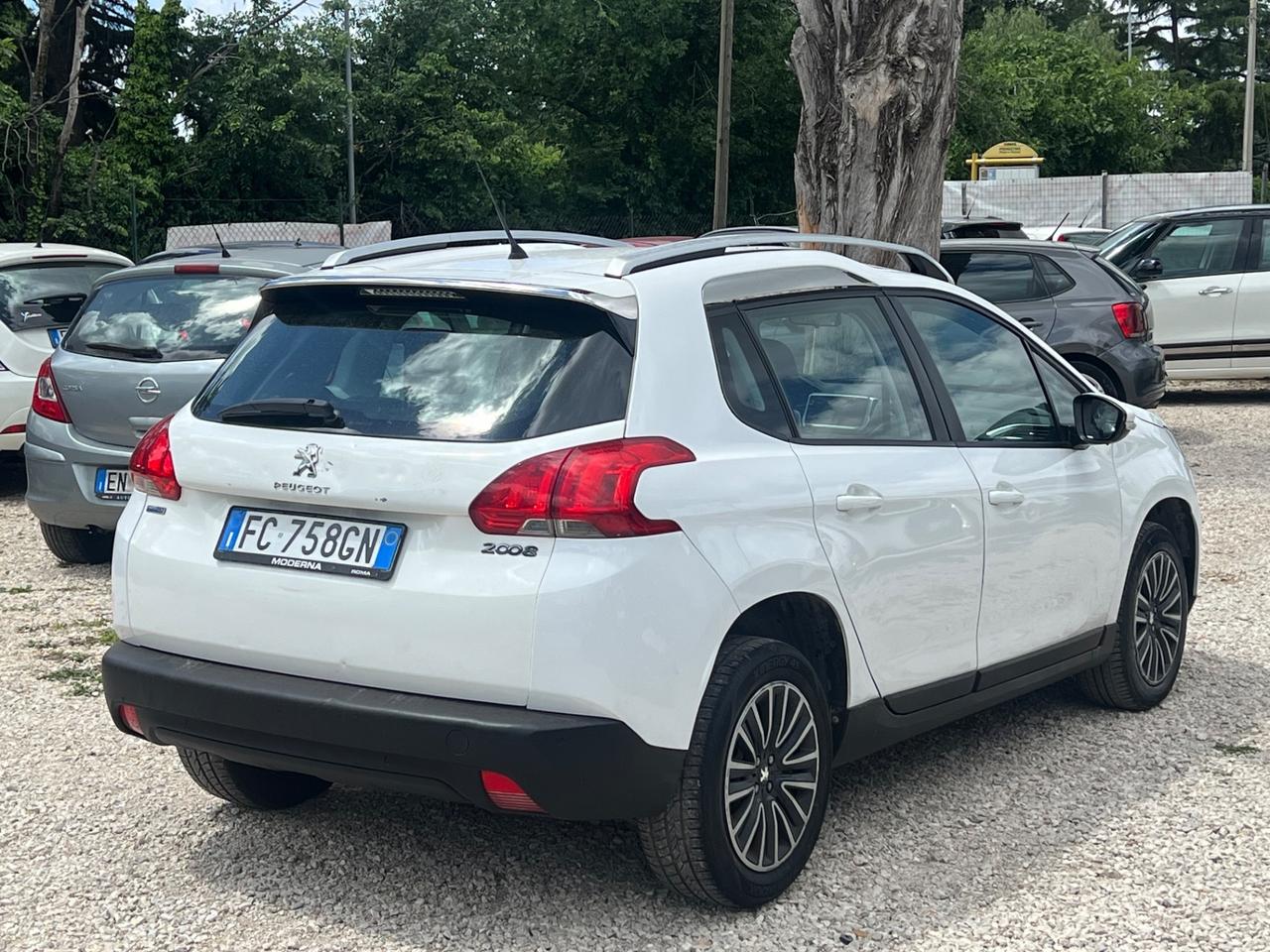 Peugeot 2008 BlueHDi 100 Black Matt Finanziabile