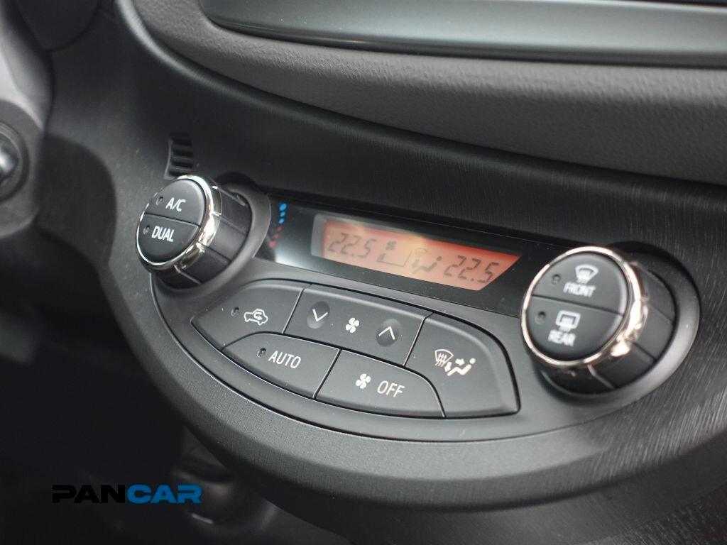 Toyota Yaris 1.4 D-4D 5 porte Lounge