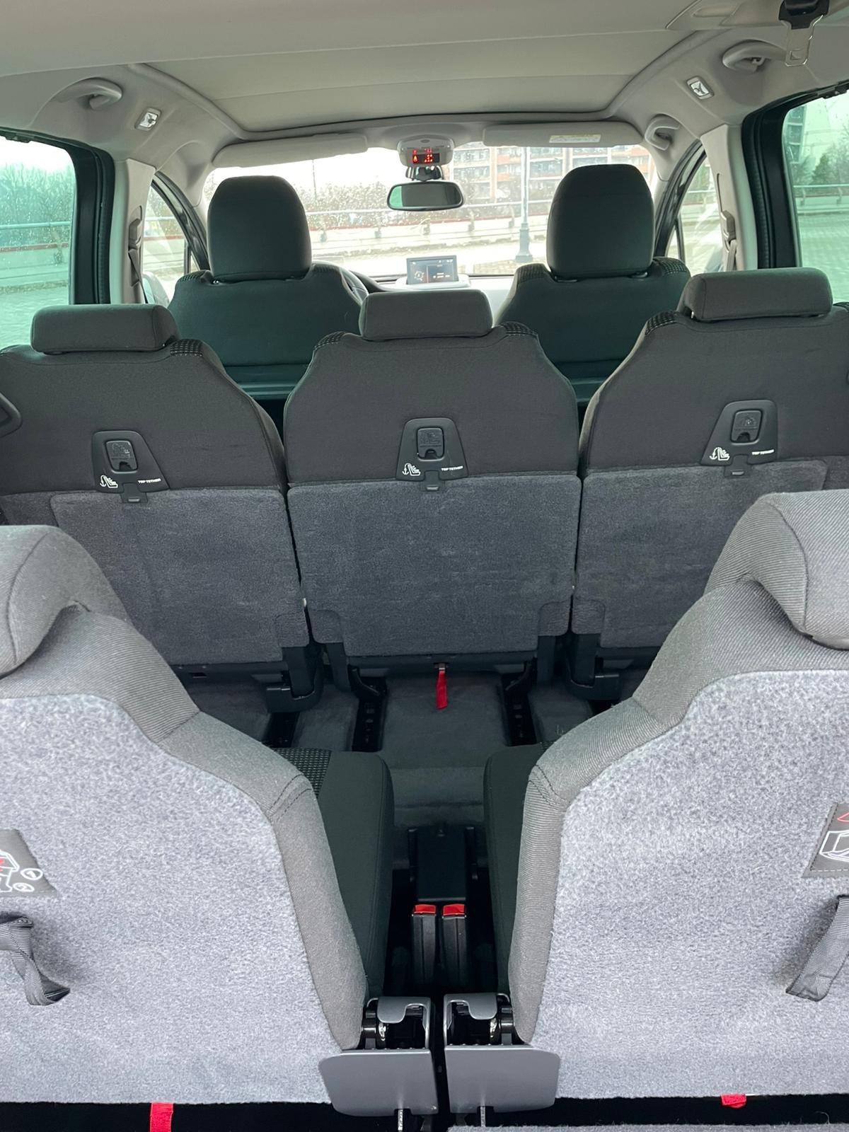 Peugeot 5008 1.6 HDi 7 POSTI Allure 12 MESI GARANZIA