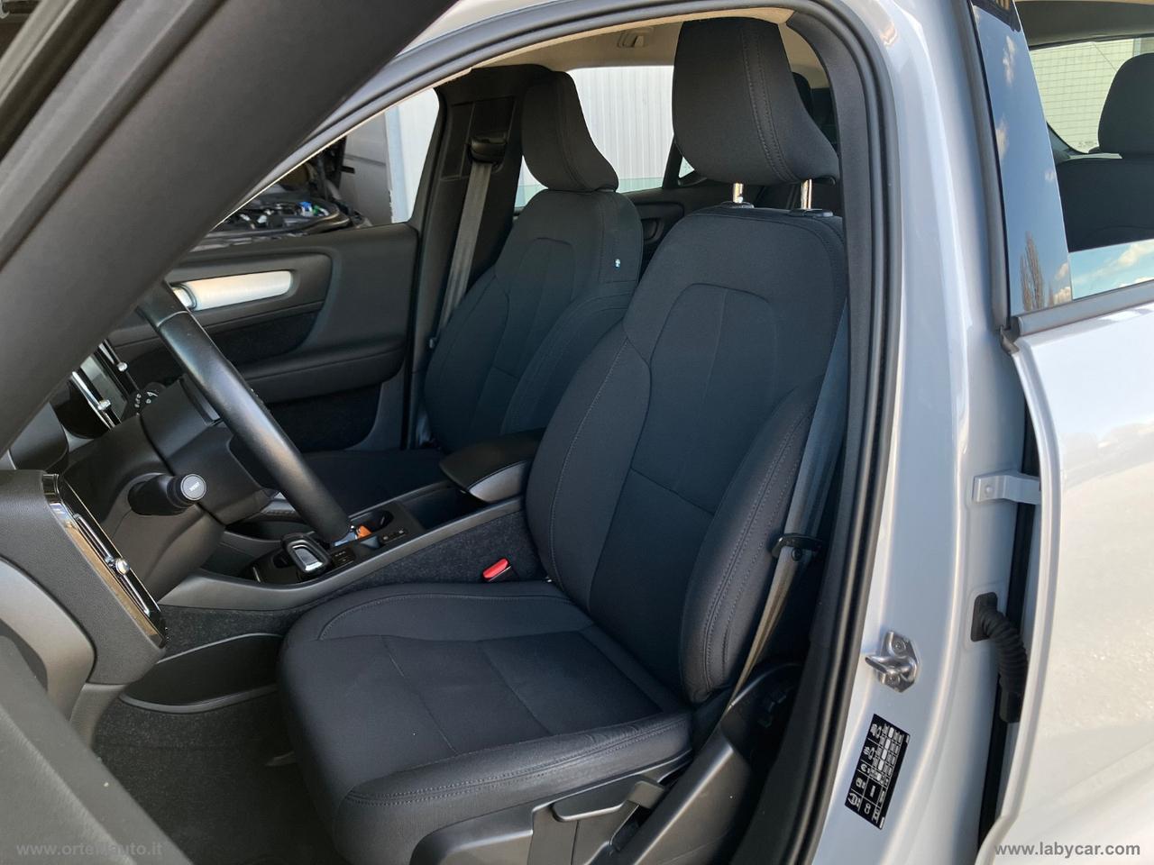 VOLVO XC40 D3 AWD Geartronic Momentum Pro IVA DEDUCIBILE
