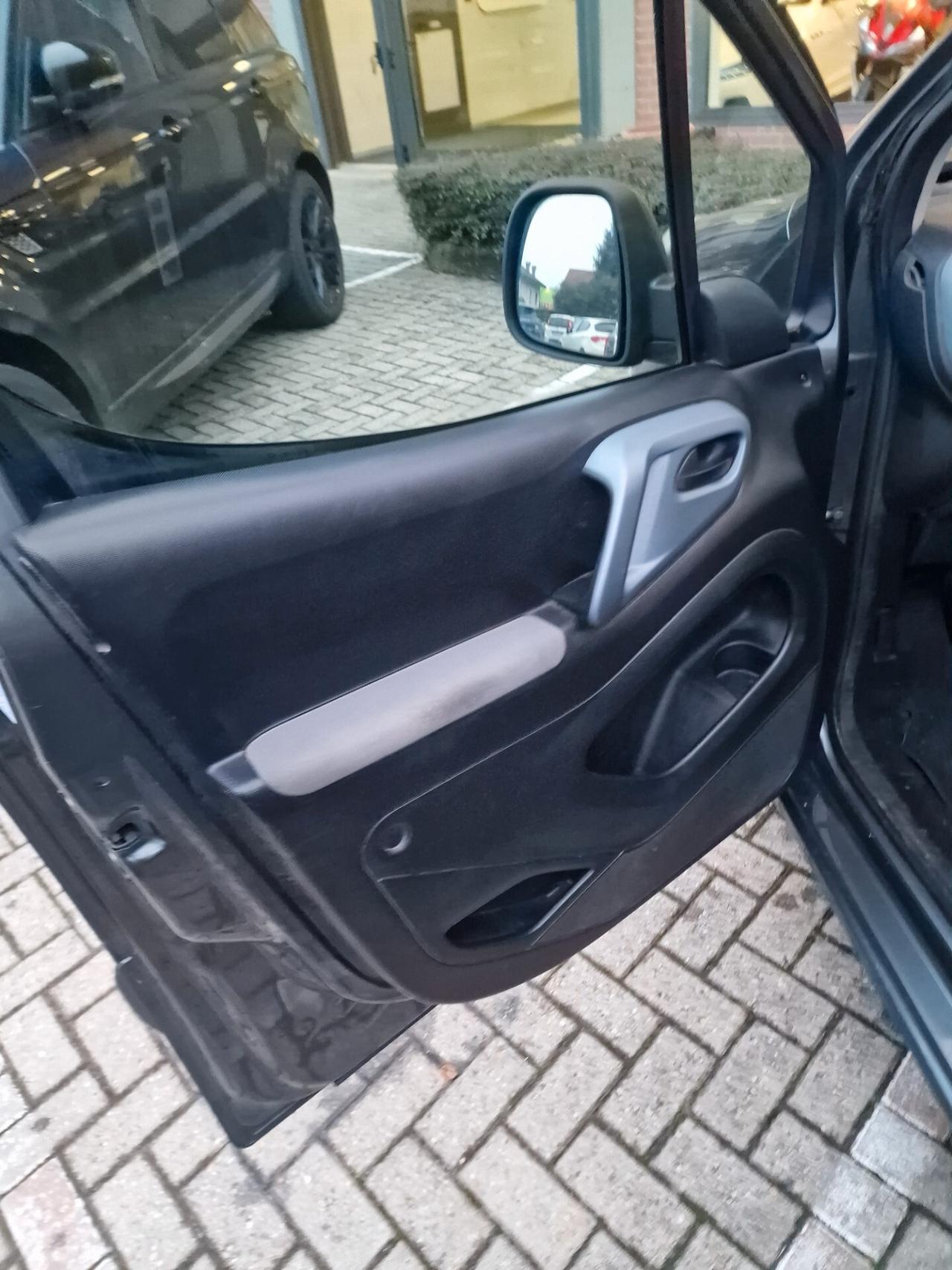 Peugeot Partner Tepee 1.6 HDi 115CV Outdoor