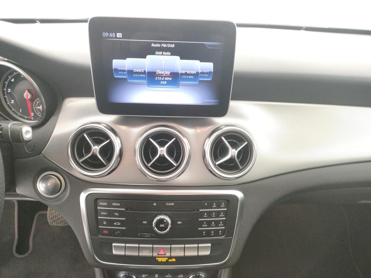 Mercedes-Benz GLA 180 Sport auto
