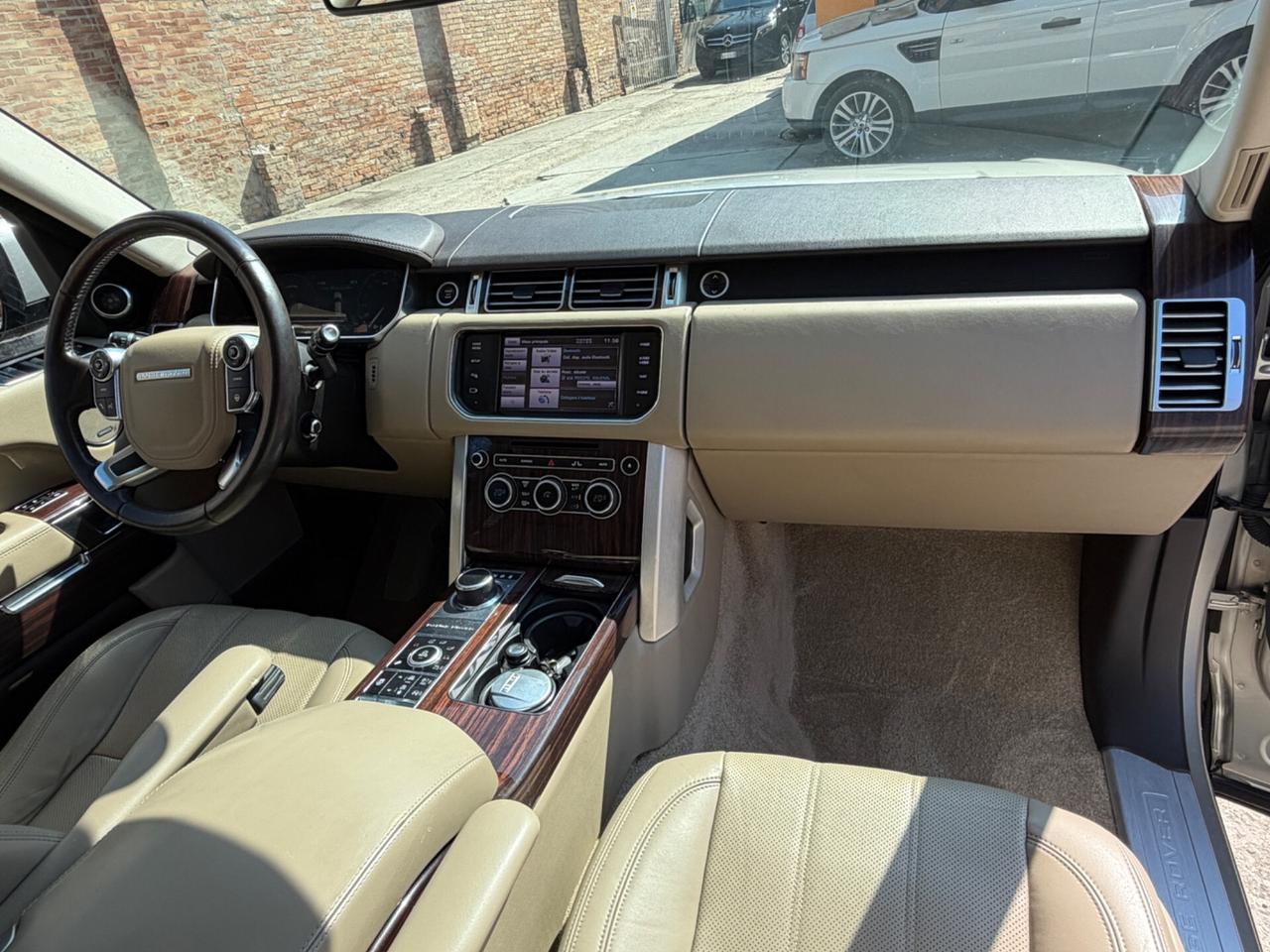 Land Rover Range Vogue 3.0 TDV6 AUTOBIOGRAPHI