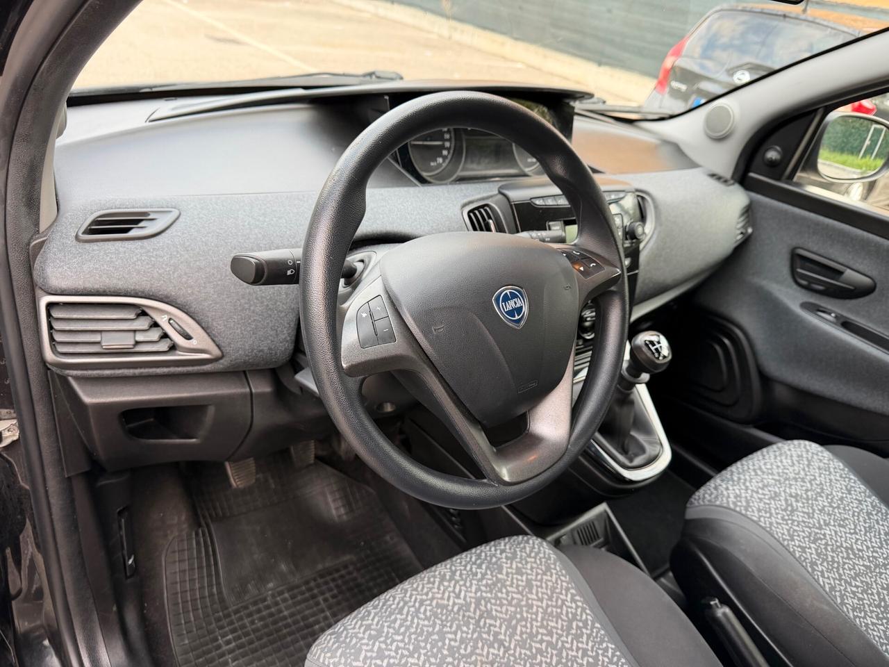 Lancia Ypsilon 1.2 Gpl - NEOPATENTATI - 12 MESI DI GARANZIA -