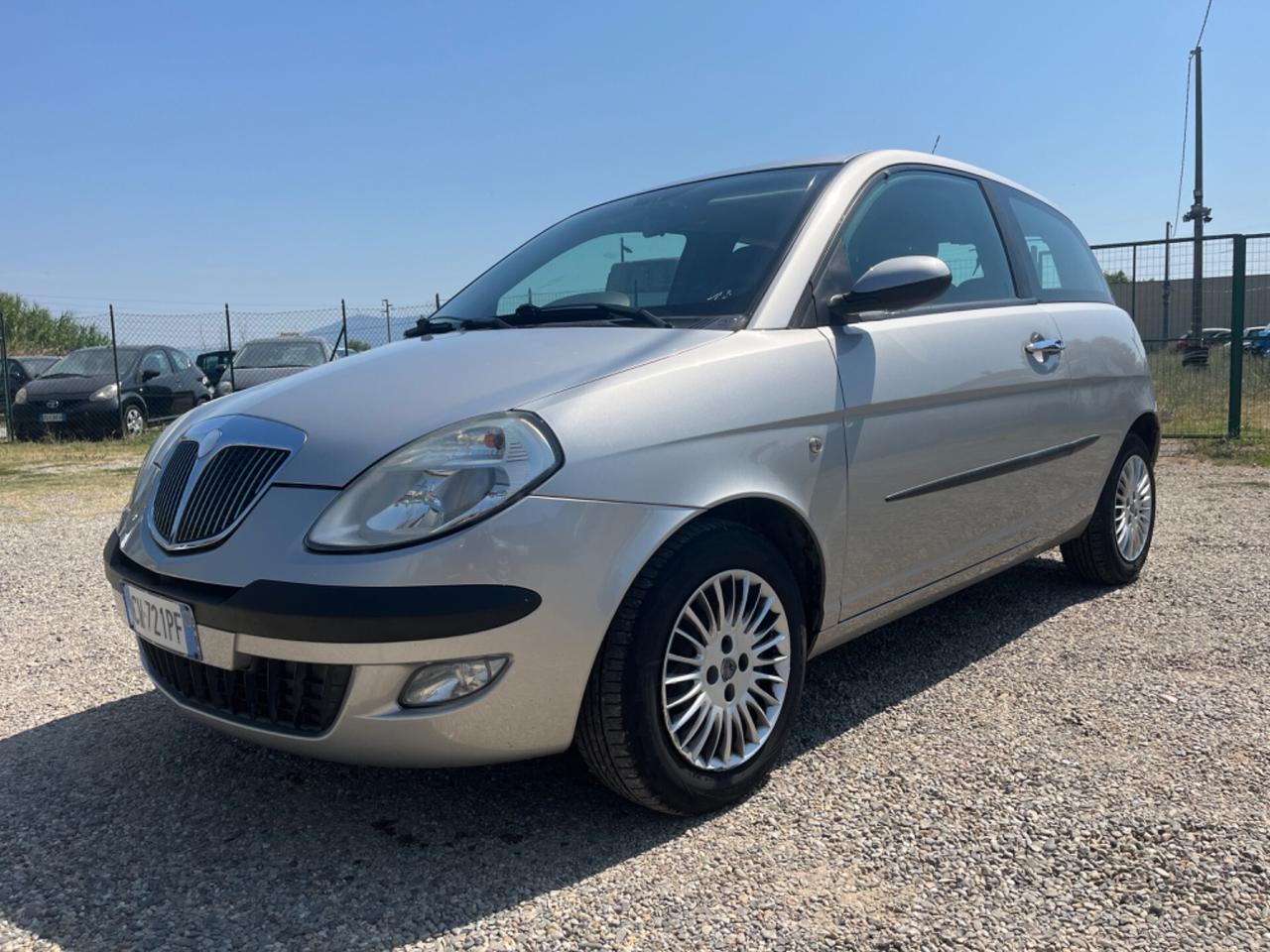 Lancia Ypsilon 1.2 16V Argento