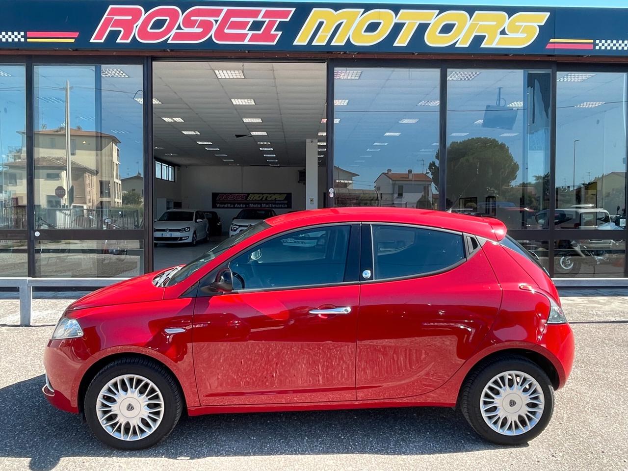 Lancia Ypsilon 1.2 69 CV 5 porte GPL Ecochic Silver X NEOPATENTATI