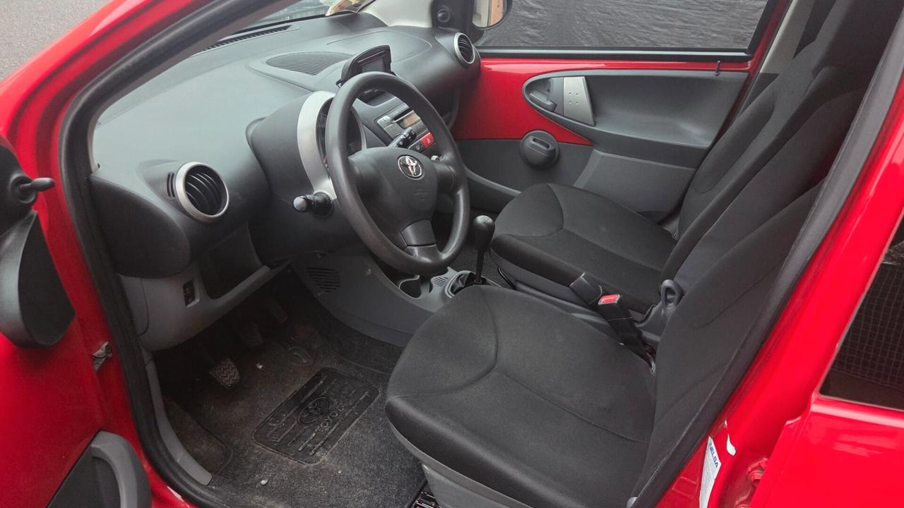 Toyota Aygo 1.0 12V VVT-i 5 porte Sol Connect