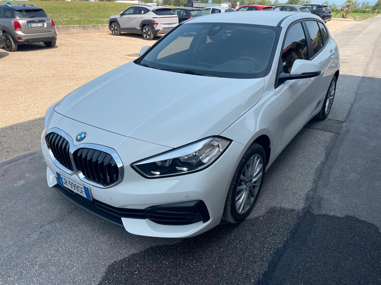 Bmw 116d Business Advantage Automatica OK Neopatentato