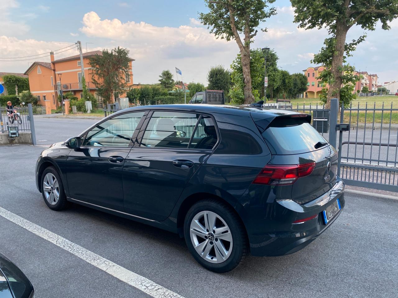 Volkswagen Golf 1.0 eTSI EVO DSG Life - CAMBIO AUTOMATICO DSG