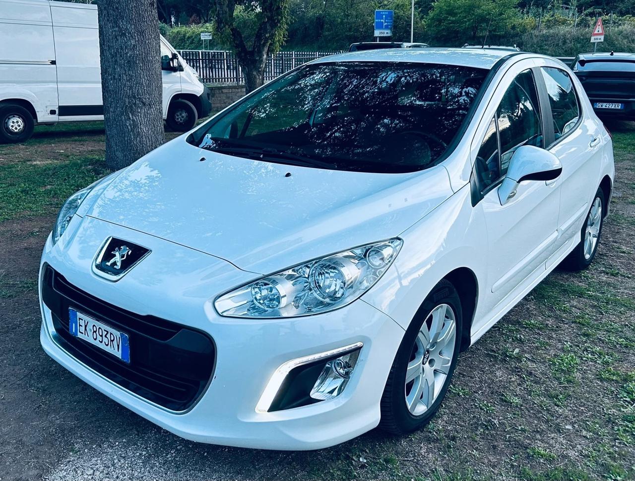Peugeot 308 1.6 8V e-HDi 112CV Stop&Start 5p. Access