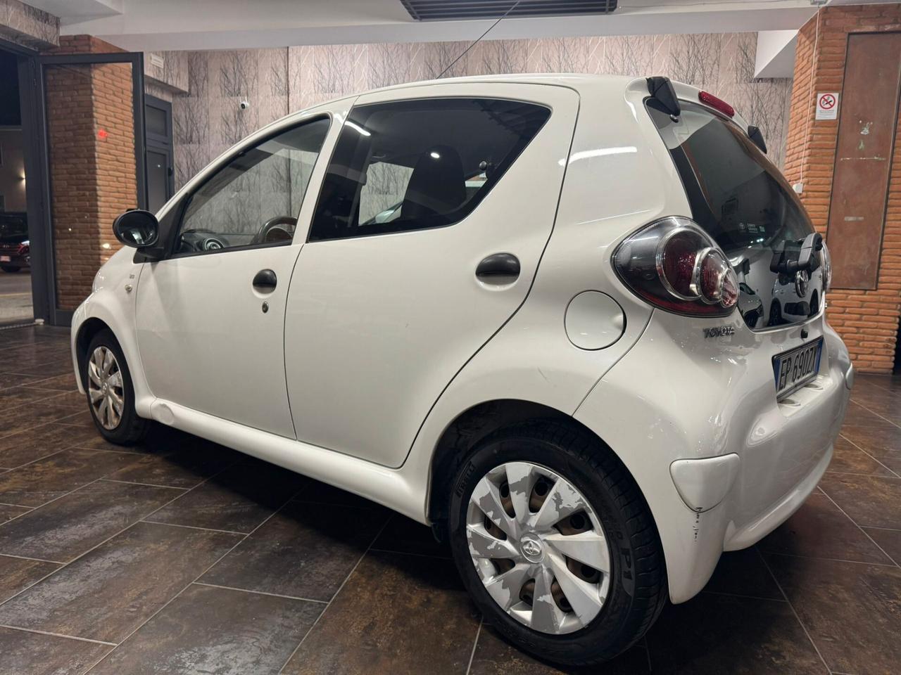 Toyota Aygo 1.0 12V VVT-i 5 porte Active Connect