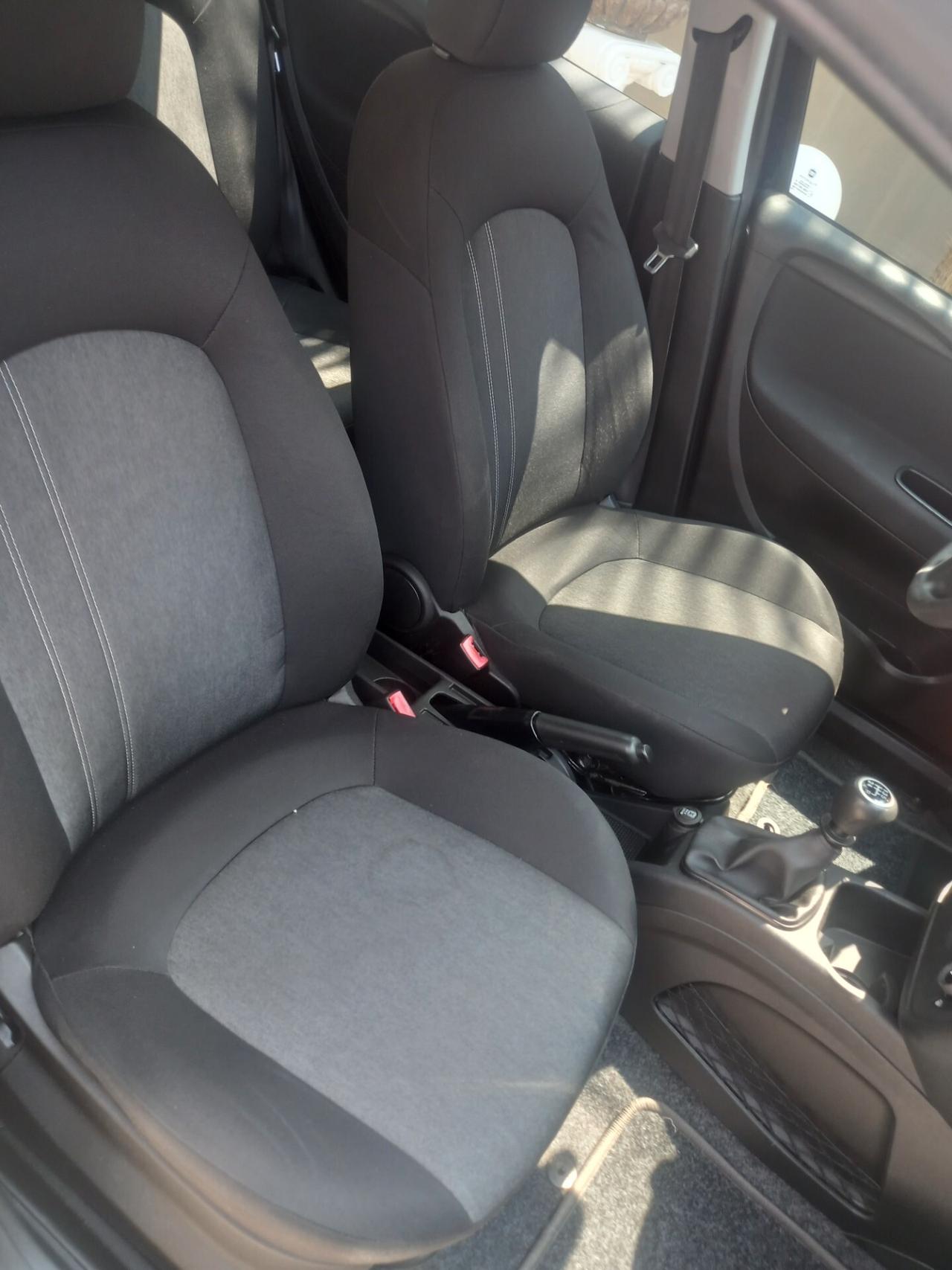 Fiat Punto 1.4 8V 5 porte Lounge perfetta