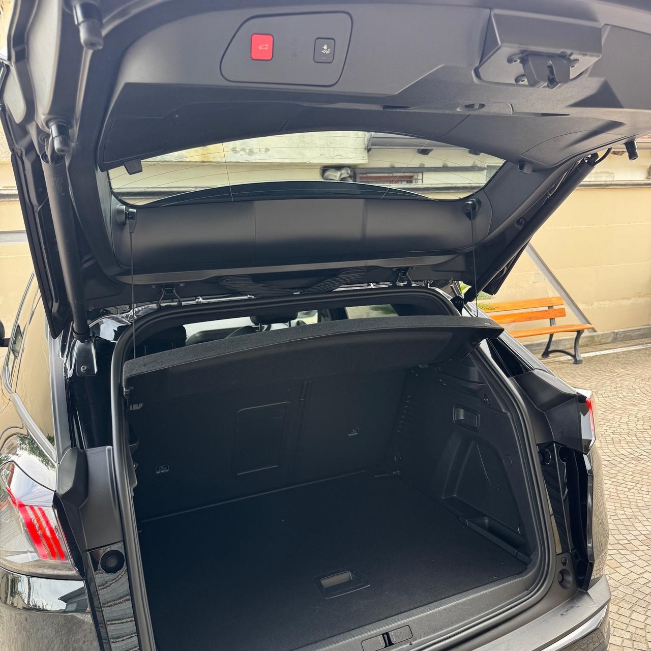 Peugeot 3008 GT TOTAL BLACK