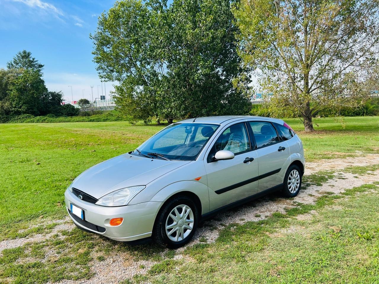 Ford Focus 1.6i 16V cat 5p. Ghia