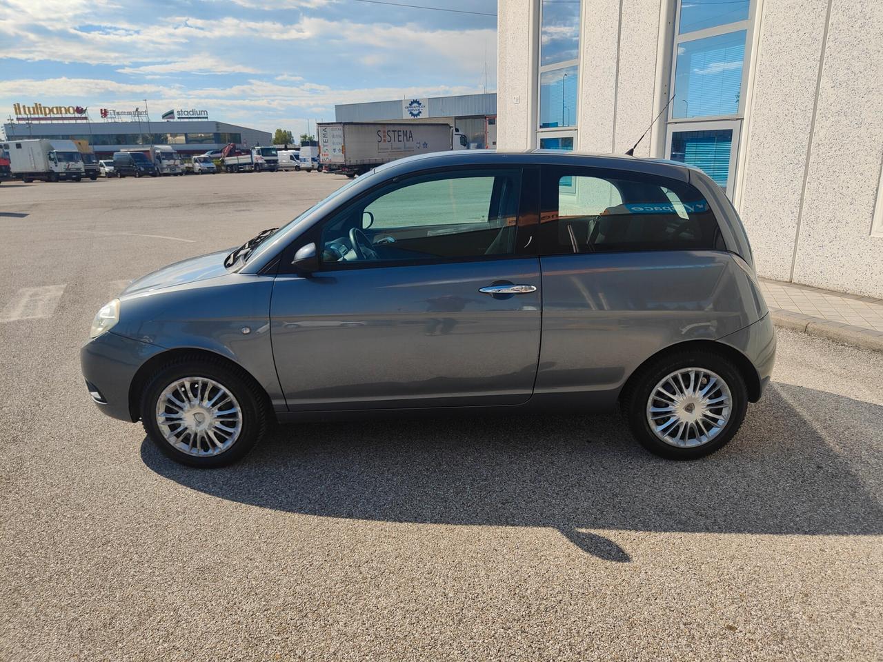 Lancia Ypsilon 1.2 Oro