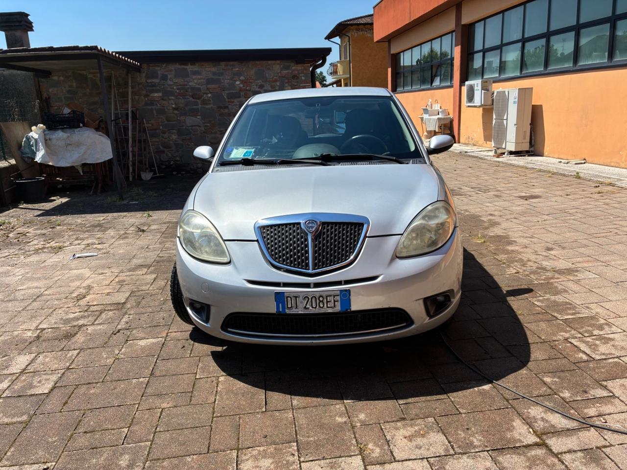 Lancia Ypsilon 1.3 MJT 75 CV Modamilano