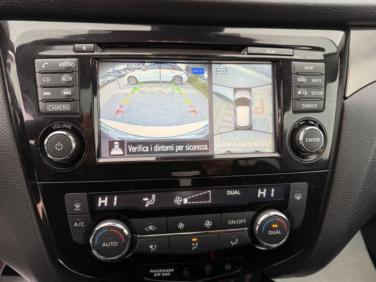 Nissan Qashqai 1.5 dCi 115 CV Tekna.BIACO PERLA