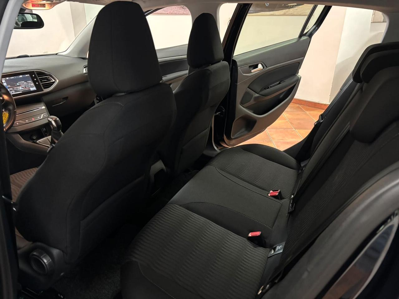 PEUGEOT 308 2015 1.6 DIESEL