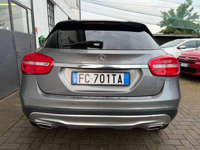 Mercedes-Benz GLA 180 GLA-X156 180d (cdi) Sport auto