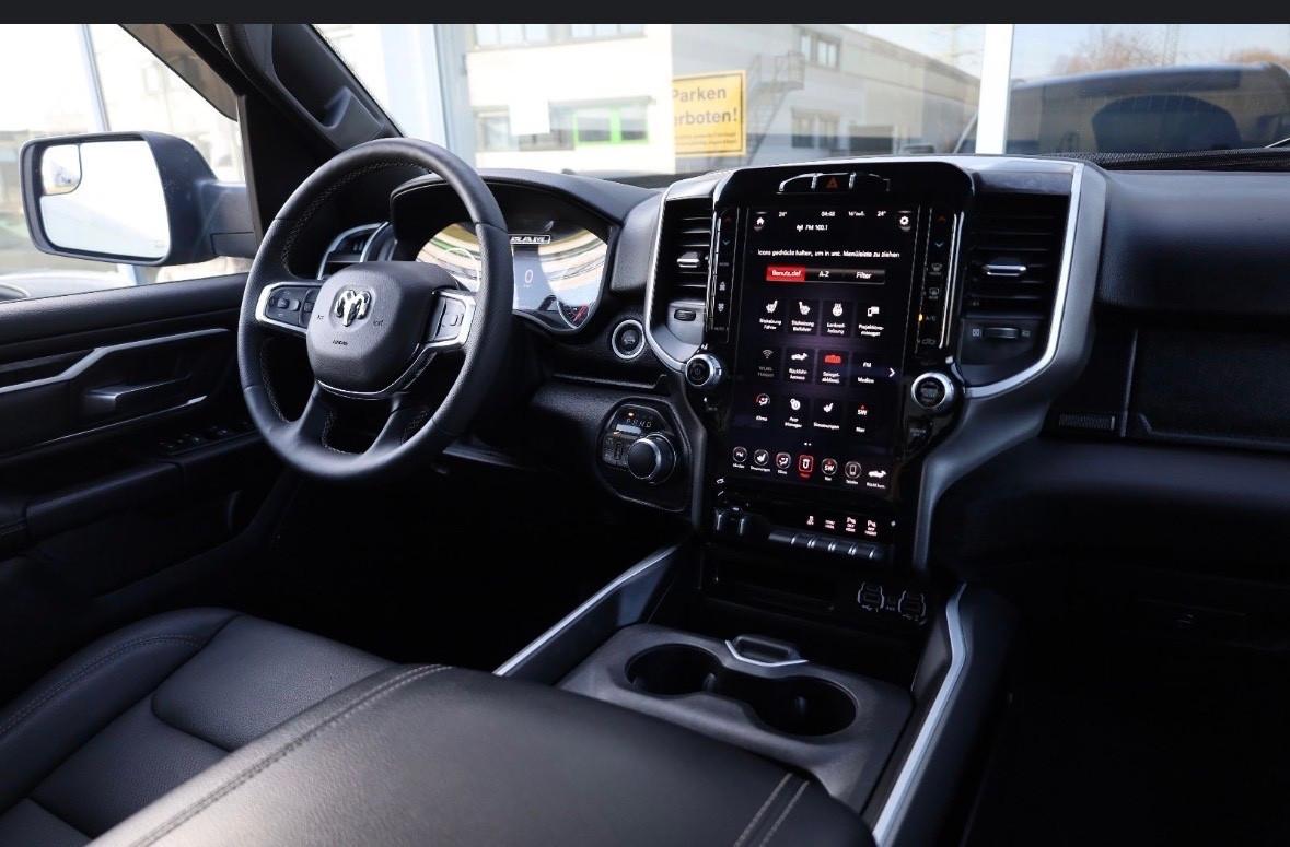 Dodge RAM BIGHORN LONESTAR cerchi 20 RETROCAMERA 2020