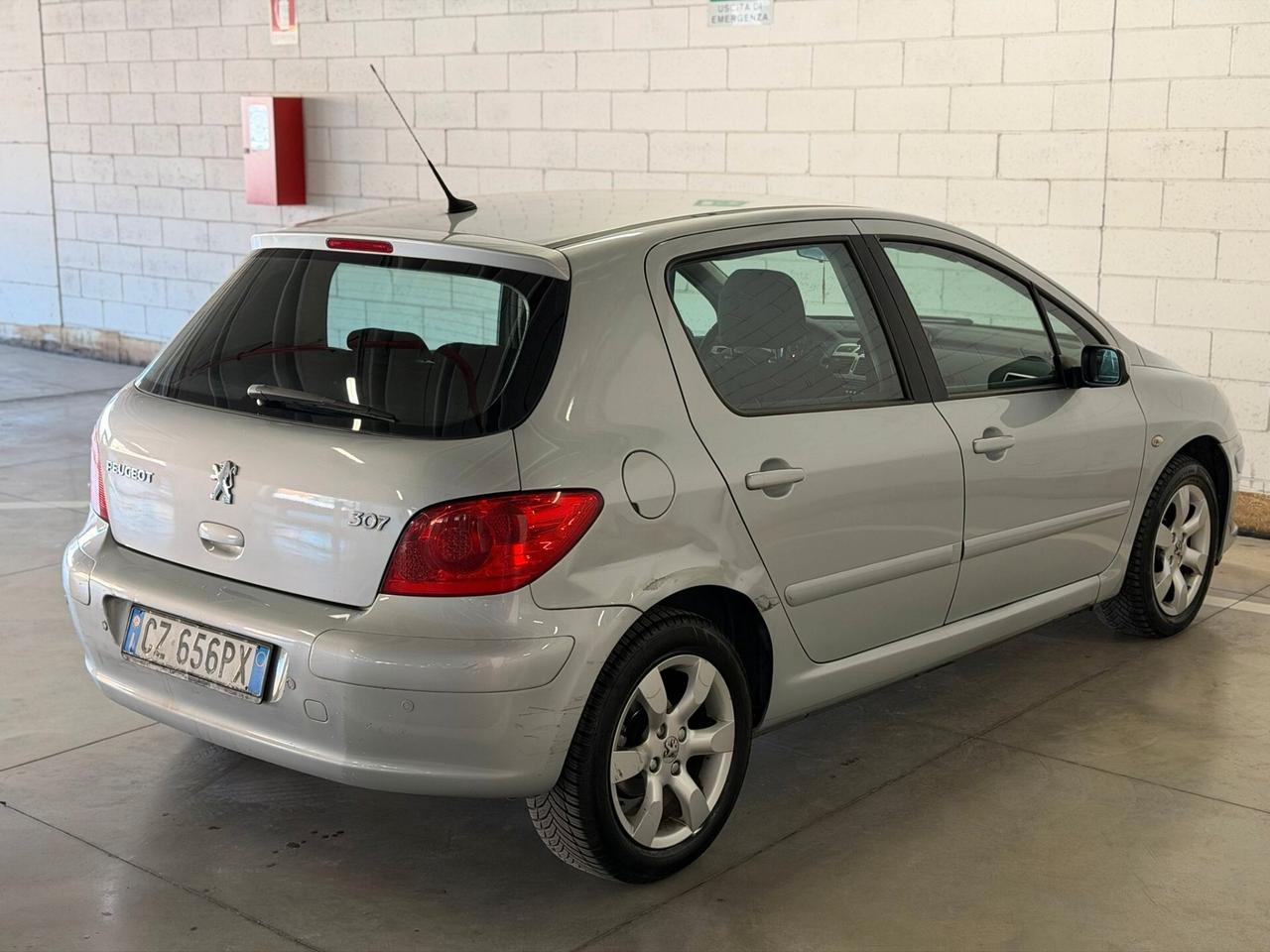 Peugeot 207 1.6 109CV 5p. XSI