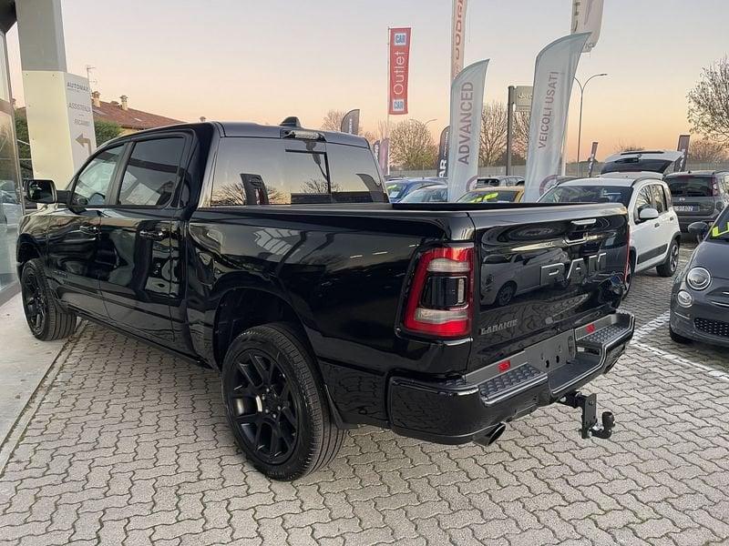 Dodge RAM RAM 1500 MY23 LARAMIE BLACK CREW CAB 4X4