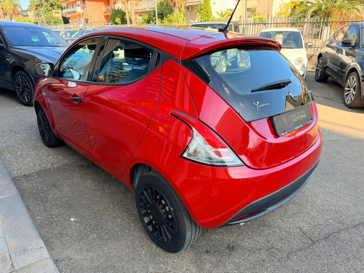 Lancia Ypsilon 1.0 FireFly 5 porte S&S Hybrid