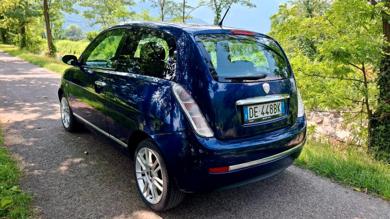 LANCIA YPSILON 1.3MTJ NEOPATENTATI