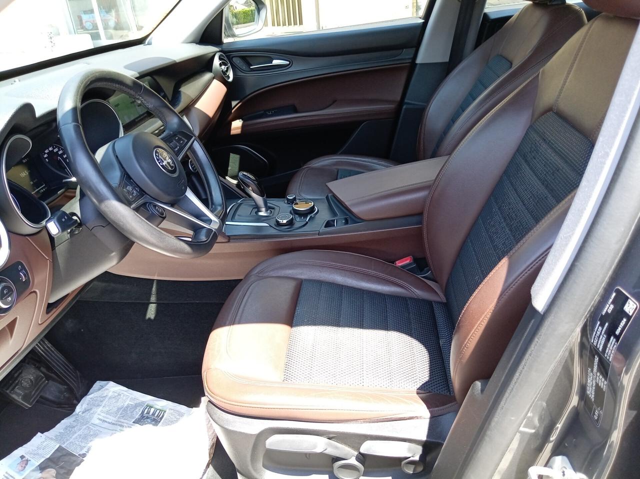 Alfa Romeo Stelvio 2.2JTDM 210 CV AT8 Q4 Executive FULL PELLE NAVI XENON