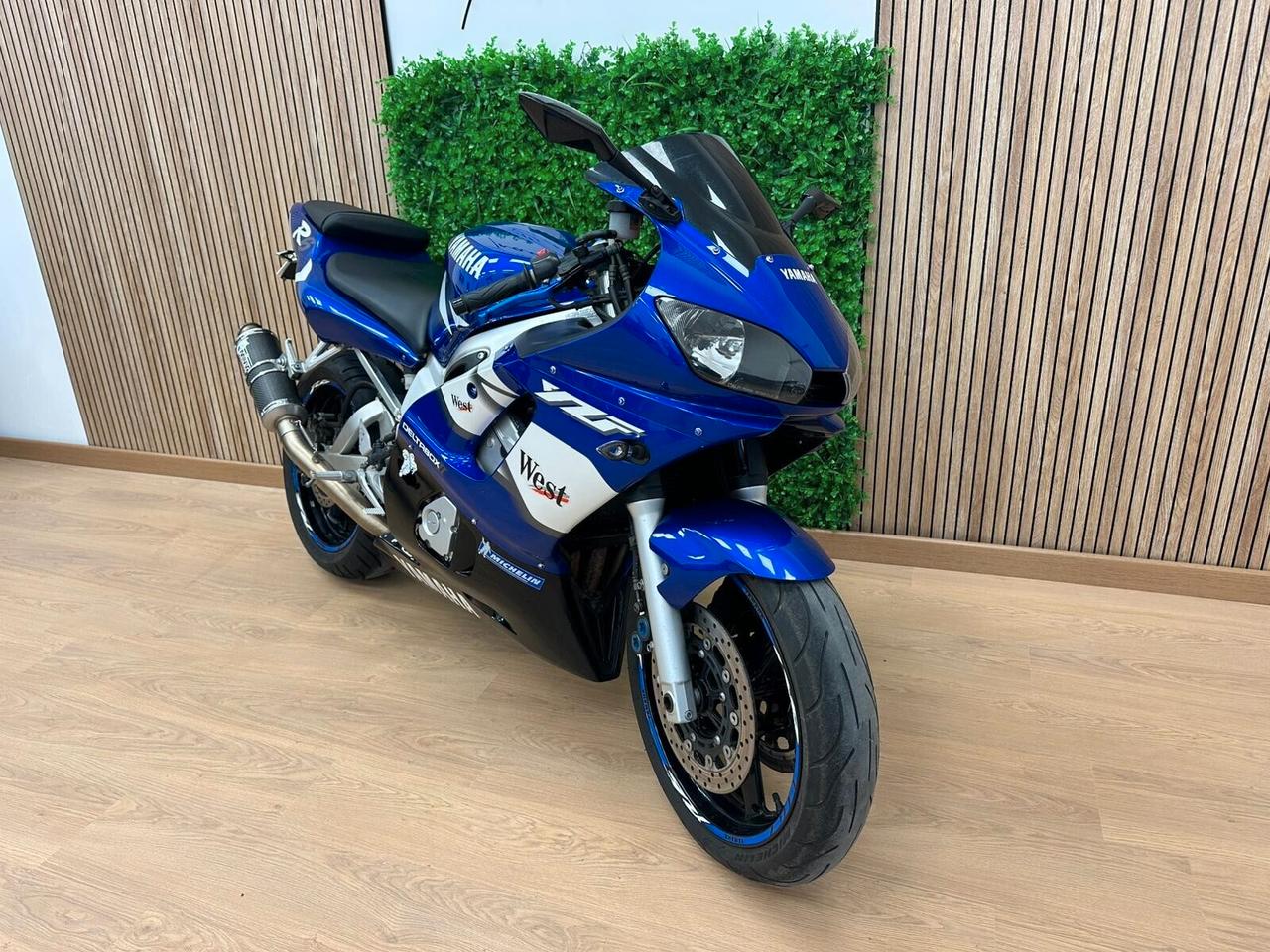 YAMAHA YZF R6 - 30.800KM - NUOVISSIMA - SCARICO MIVV