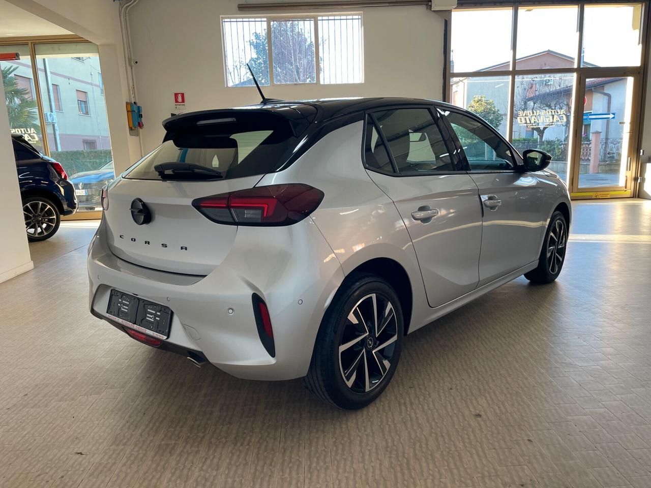 Opel Corsa 1.2 100 CV GS 2025 Bicolor Neopatentati