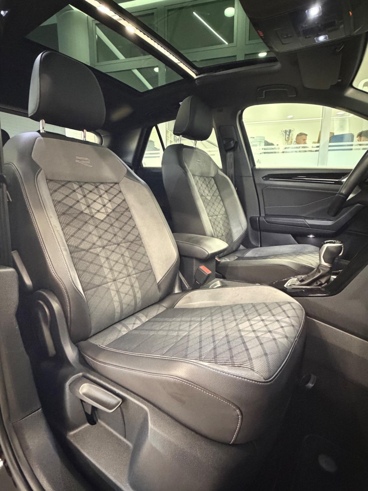Volkswagen T-Roc 1.5 TSI ACT DSG R-Line