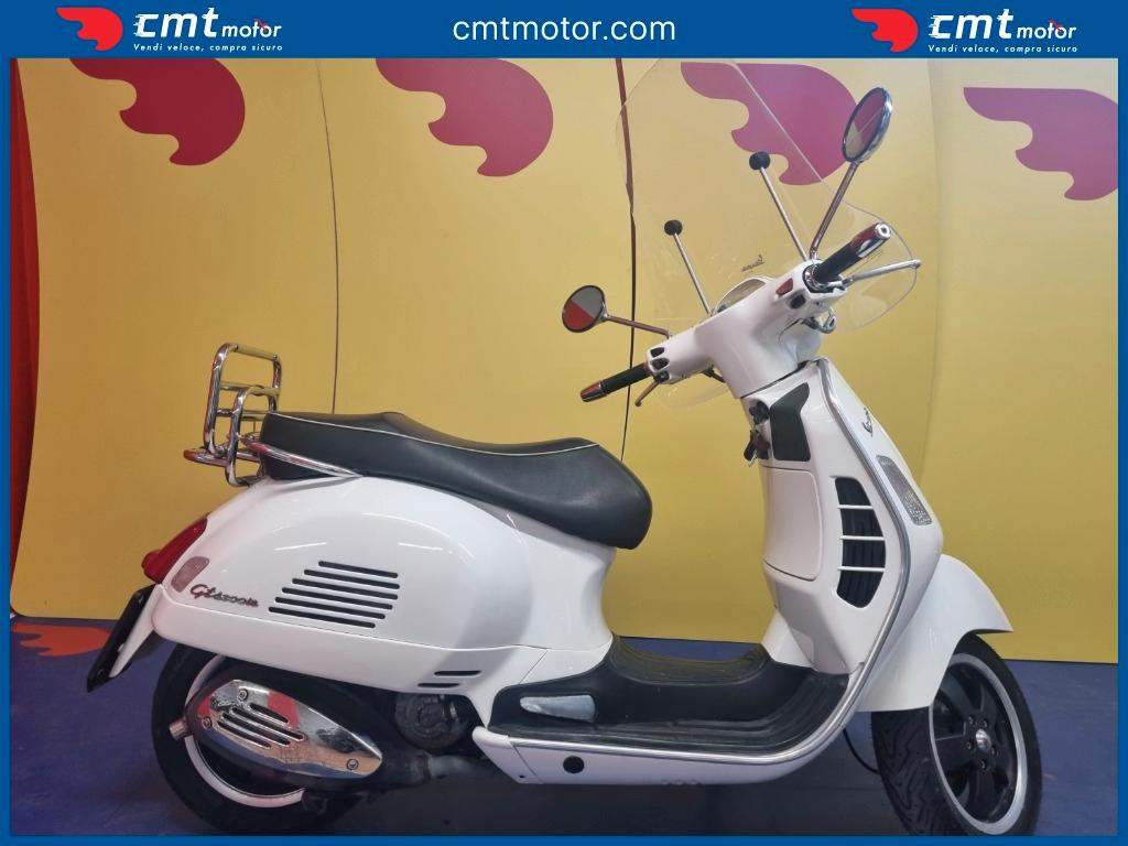 Piaggio Vespa GTS 300 - 2013