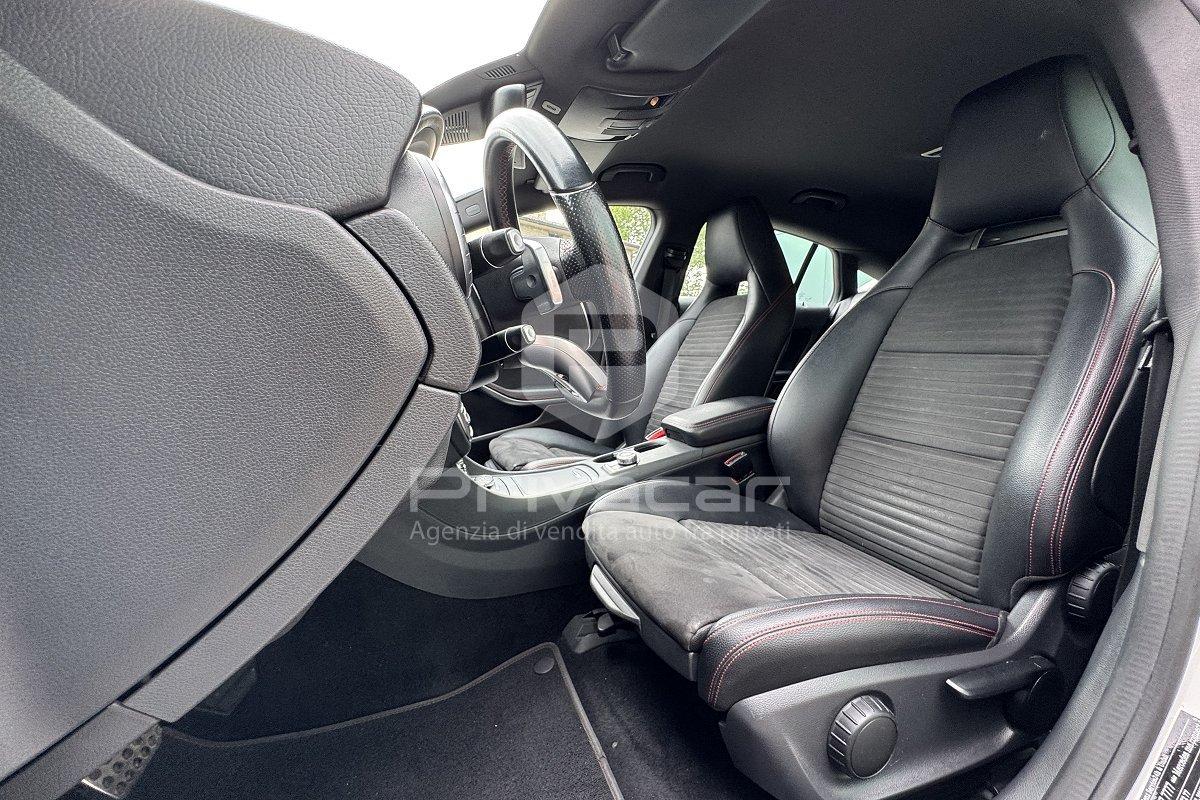 MERCEDES CLA 180 Premium