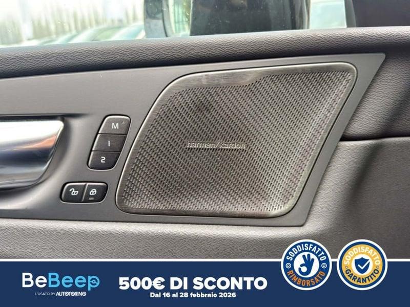 Volvo XC60 2.0 B4 ULTIMATE DARK AWD AUTO