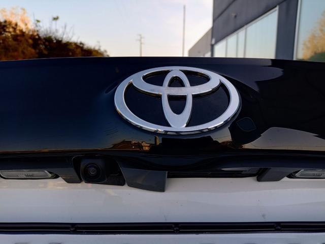 TOYOTA Yaris 1.5 Hybrid 5 porte Active