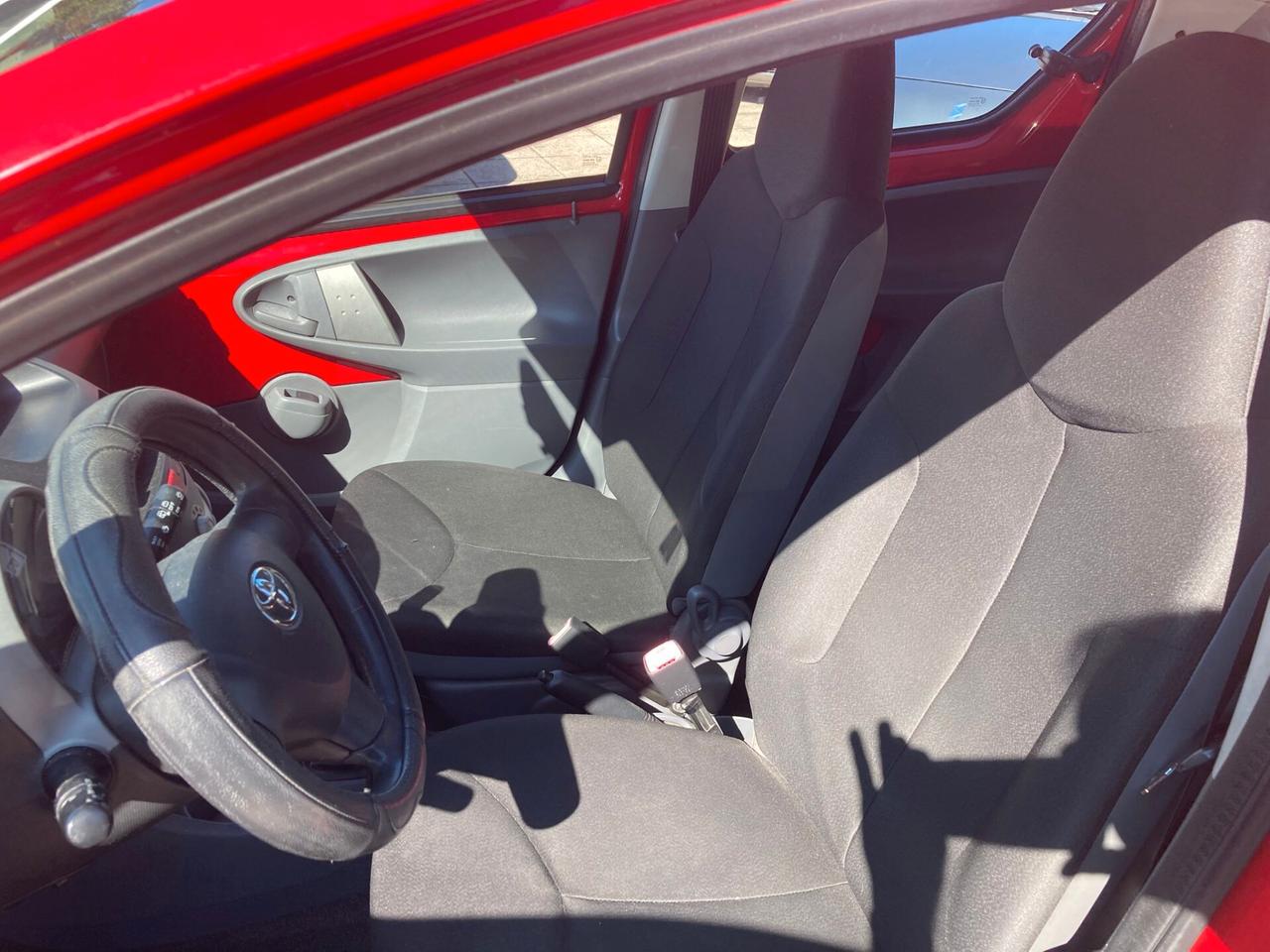 Toyota Aygo 1.0 12V VVT-i 5 porte Sol