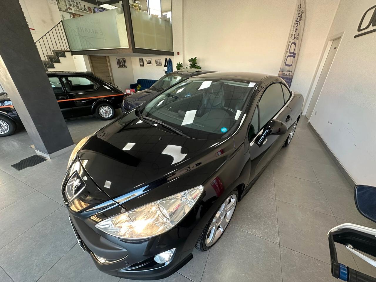 Peugeot 308 2.0 HDi 140CV CC Féline