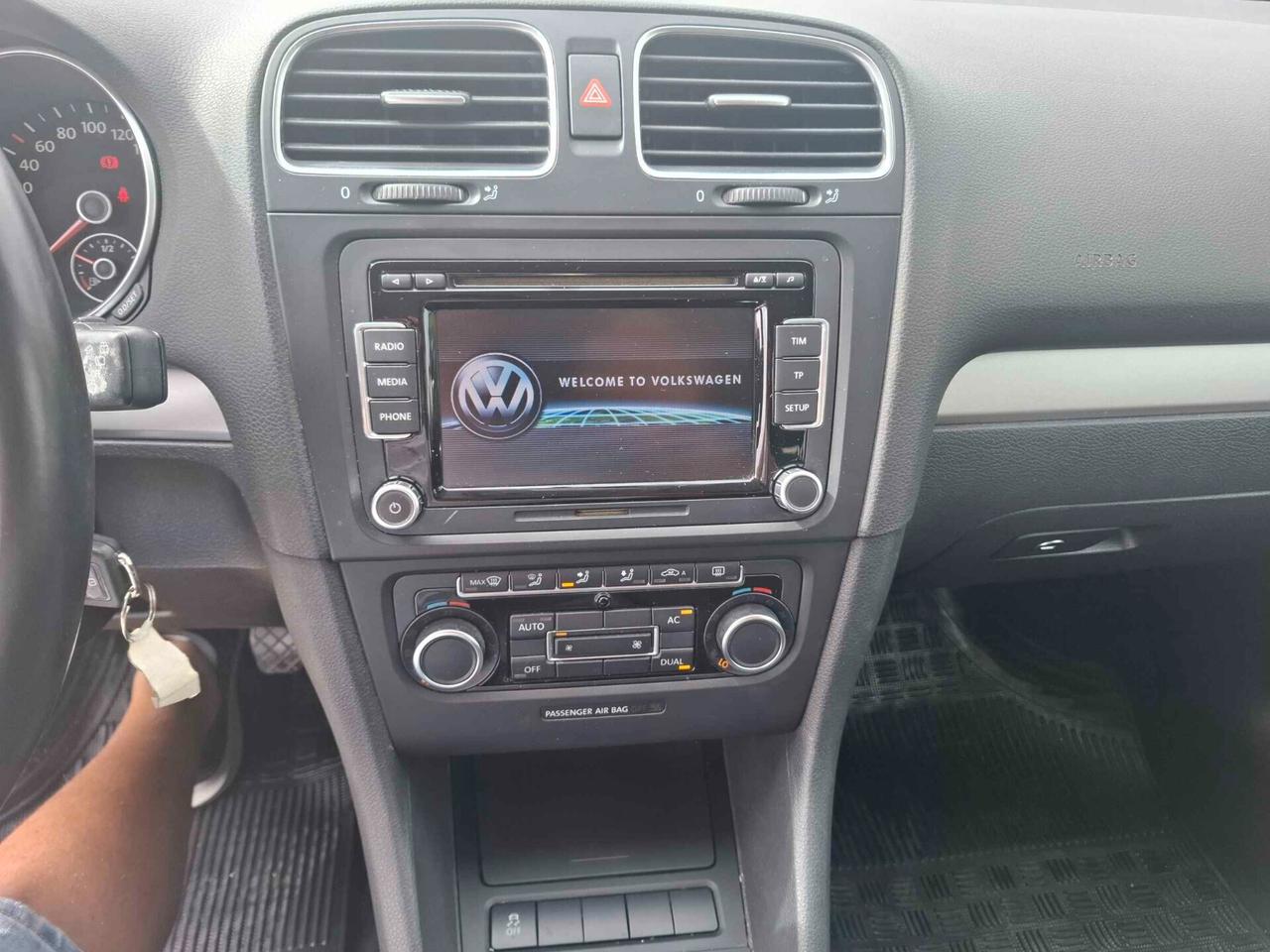 VOLKSWAGEN GOLF 6 1.6 TDI HIGHLINE - 2011