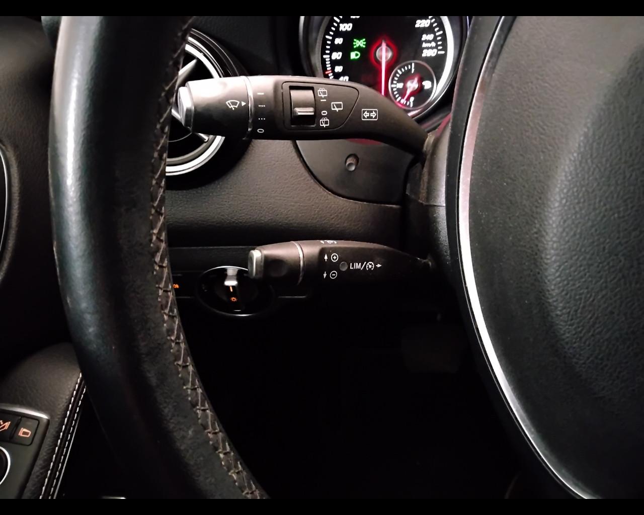 Mercedes-Benz GLA-X156 2017 - GLA 200 d Night Edition auto