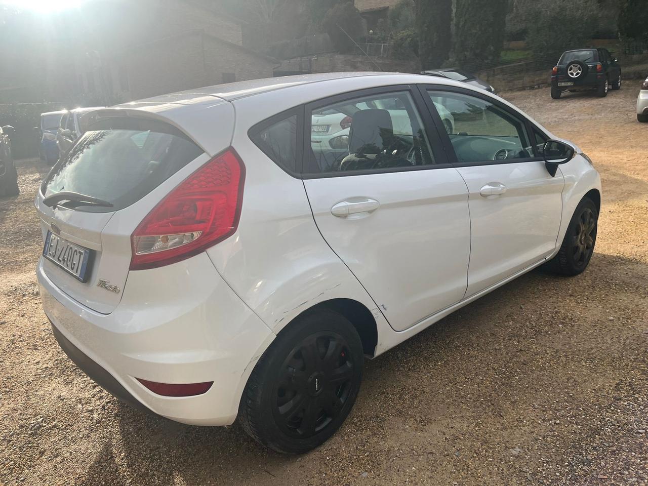 Ford Fiesta 1.2 Benzina - Neopatentati