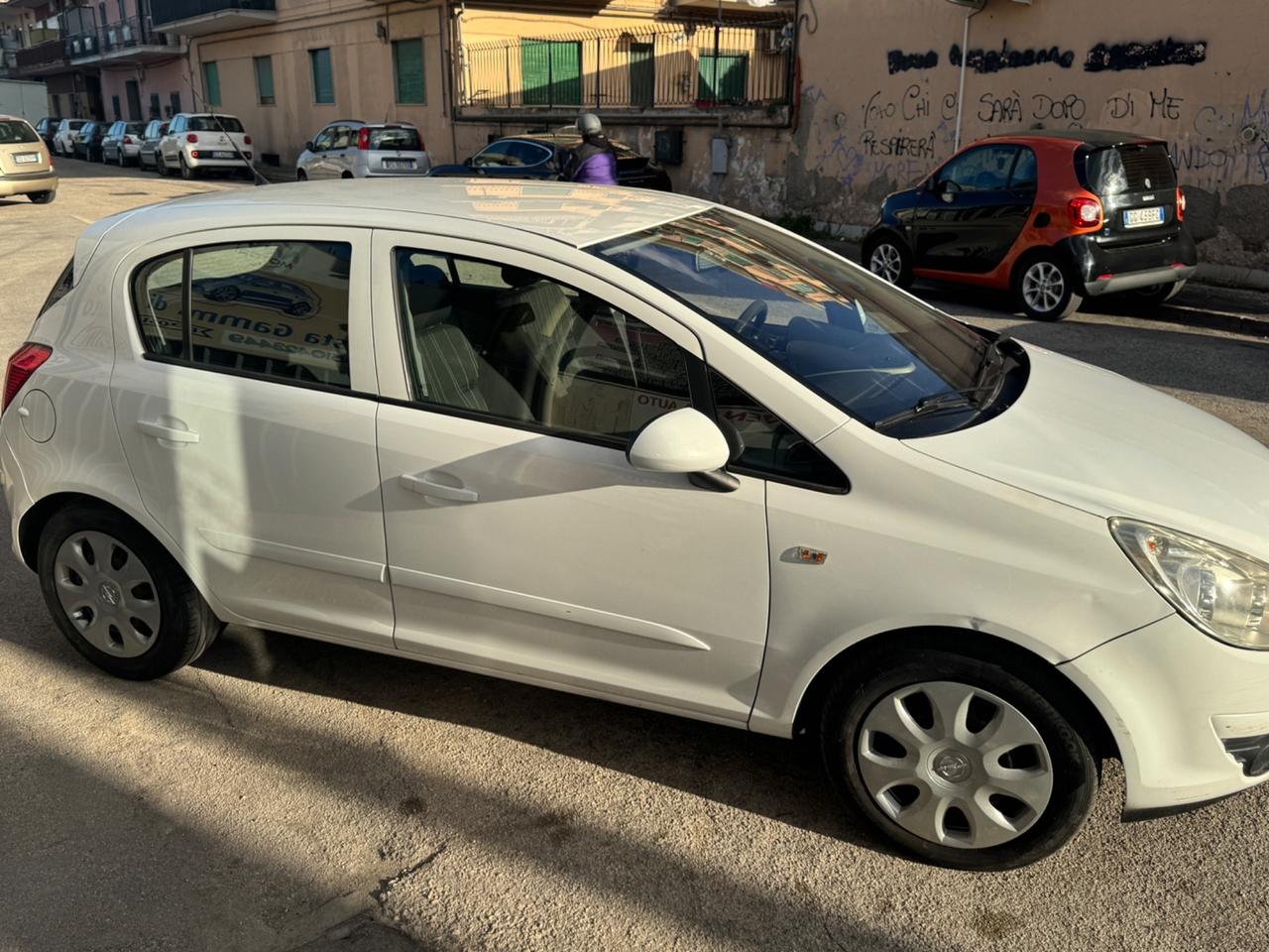 Opel Corsa 1.2 5 porte Cosmo