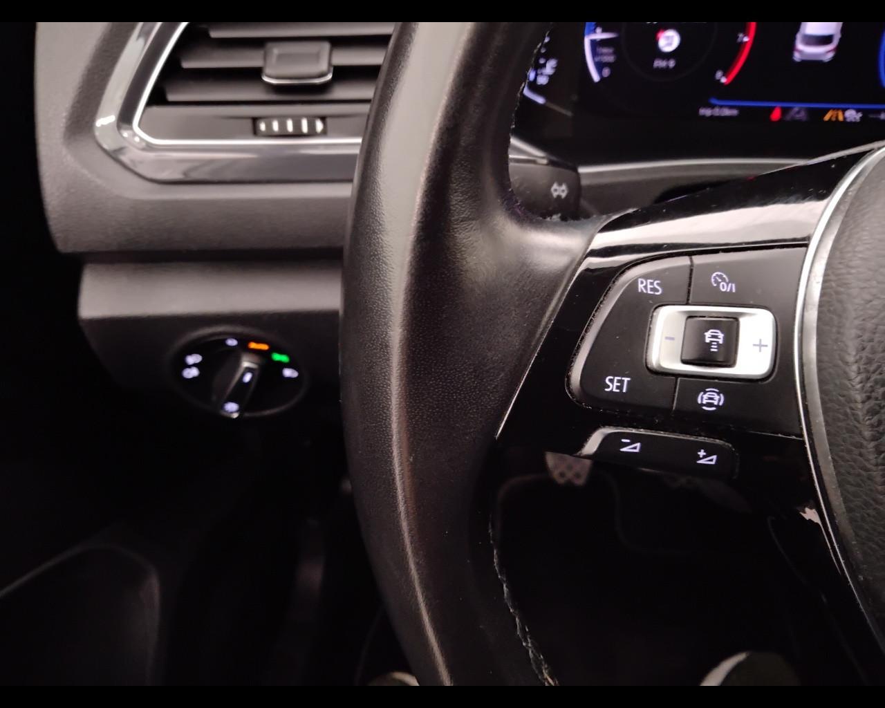 VOLKSWAGEN T-Roc I 2017 - T-Roc 1.0 tsi Advanced