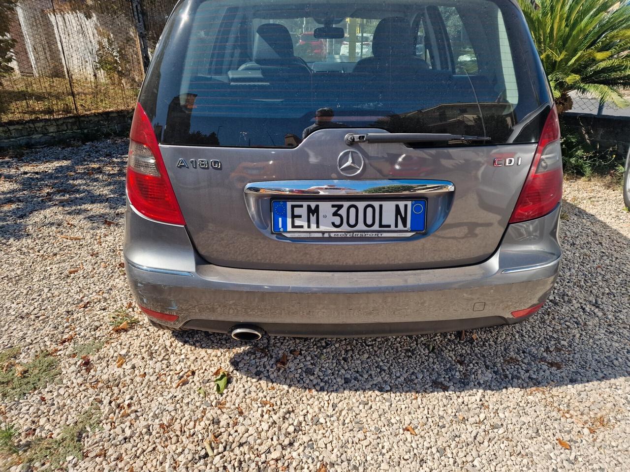 Mercedes-benz A 180 A 180 CDI Premium *EURO 5 AUTOMATICA*