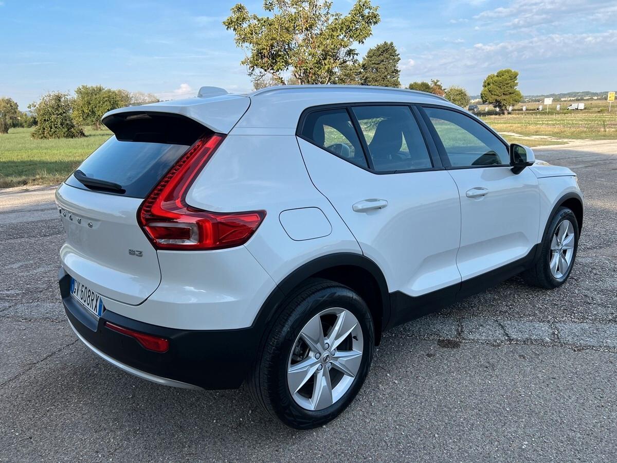 Volvo XC40 B3 automatico Core