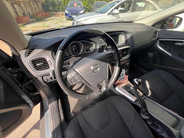 VOLVO V40 Cross Country D2 Business