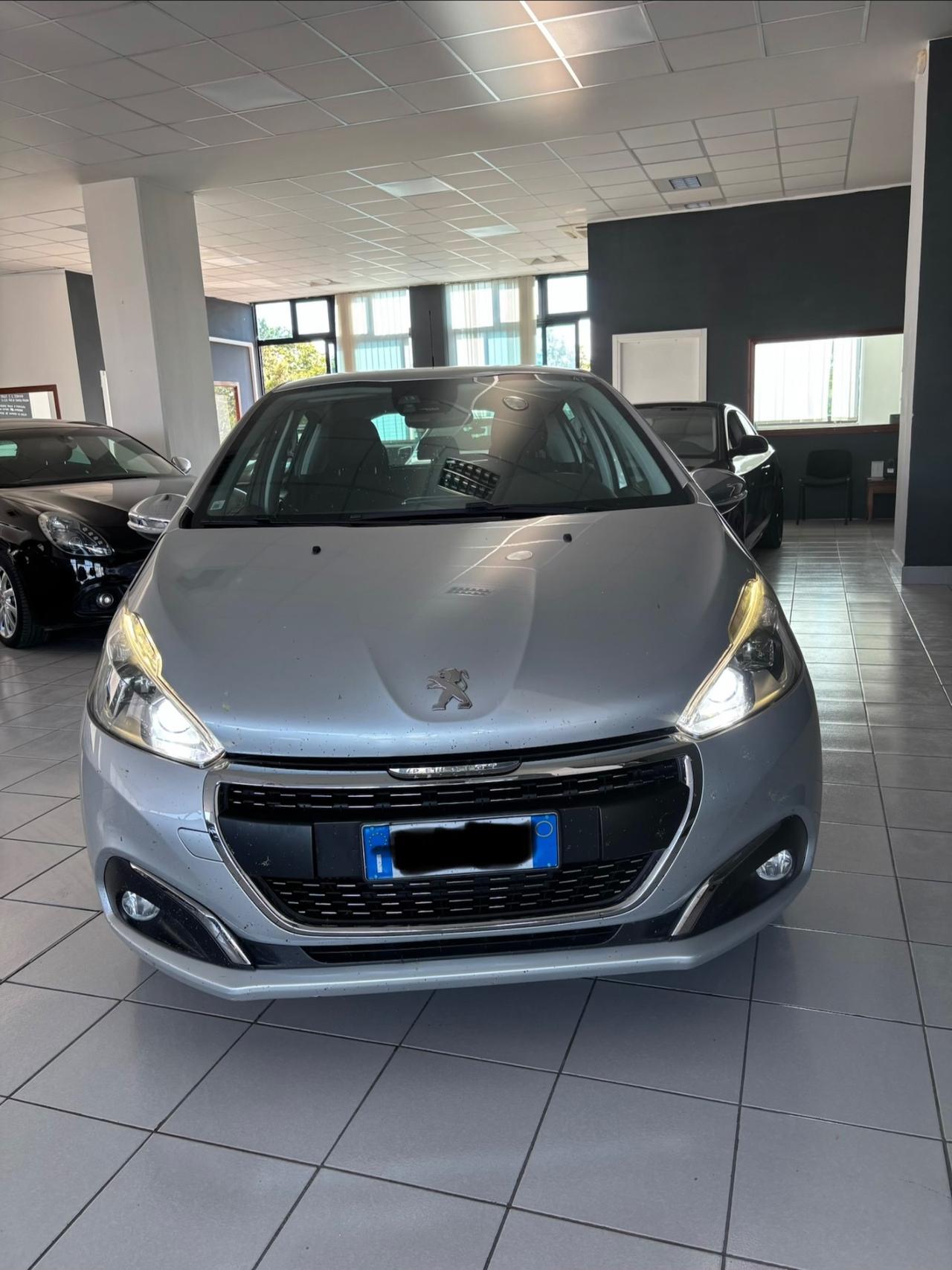 Peugeot 208 BlueHDi 75 5 porte Allure